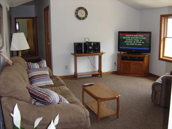 Caledonia Haulers Bunk House Living Room